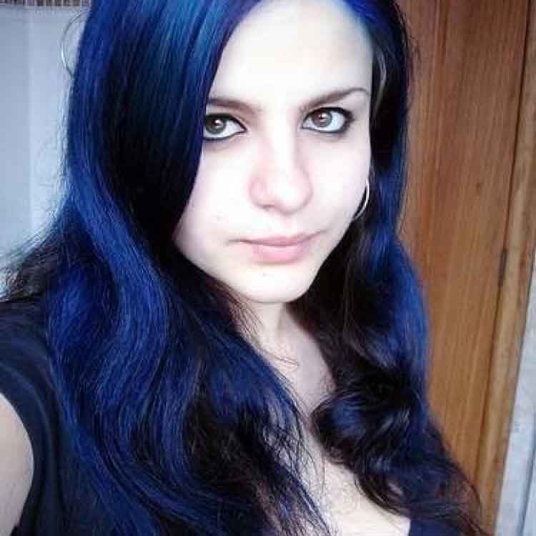 cara warna rambut blue black