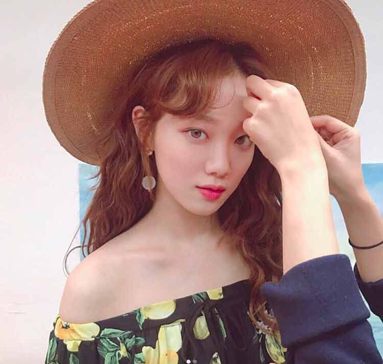 model potongan rambut wanita korea terbaru